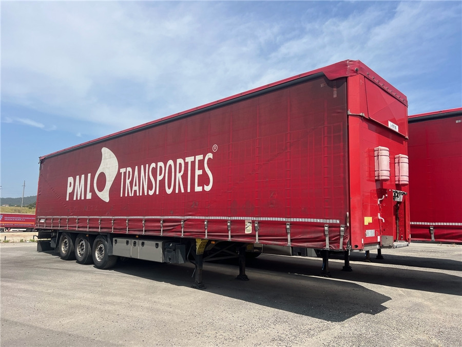 SCHMITZ CARGOBULL SCB-S3T TETO ELEVAR - Semi-remorque rideaux coulissants: photos 1 SCHMITZ CARGOBULL SCB-S3T TETO ELEVAR - Semi-remorque rideaux coulissants: photos 1