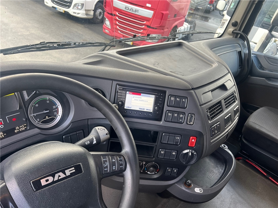 Tracteur routier DAF XF 510: photos 9