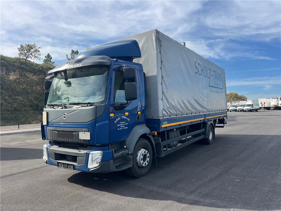 Volvo FL - Camion à rideaux coulissants: photos 1 Volvo FL - Camion à rideaux coulissants: photos 1