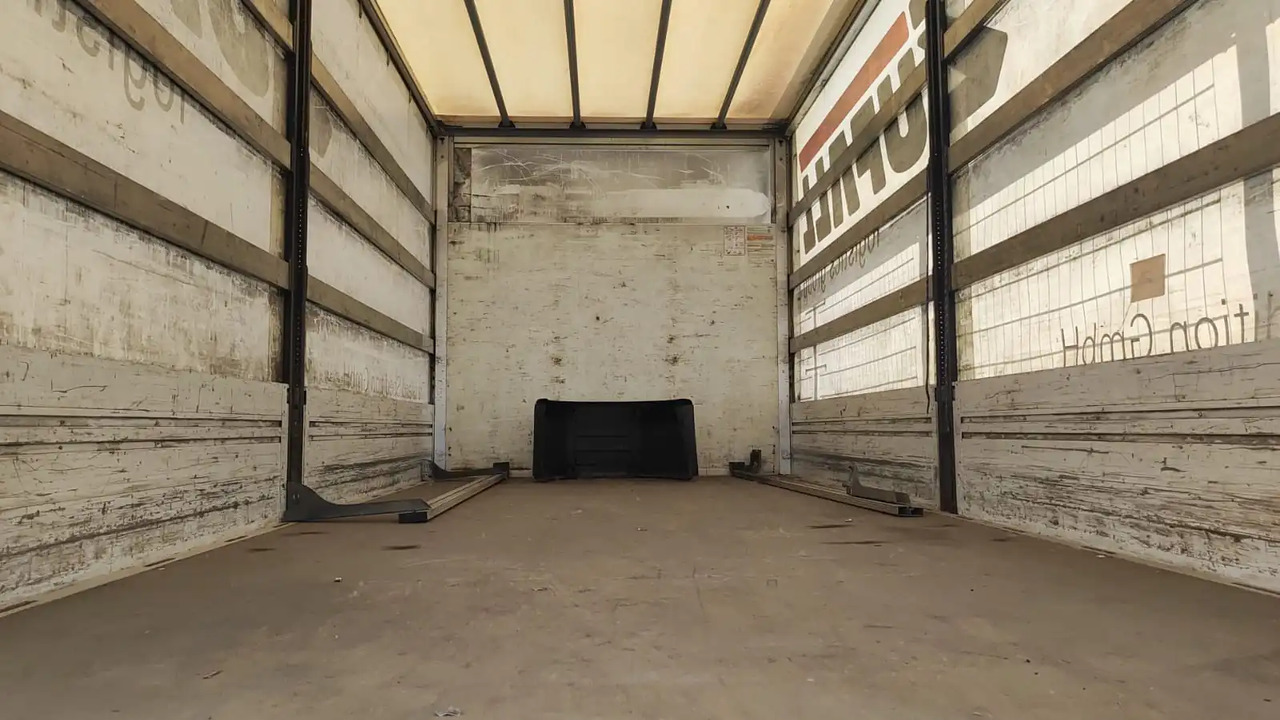 CENTINA ALLESTIMENTO A TERRA USATO - Carrosserie bâchee: photos 4 CENTINA ALLESTIMENTO A TERRA USATO - Carrosserie bâchee: photos 4