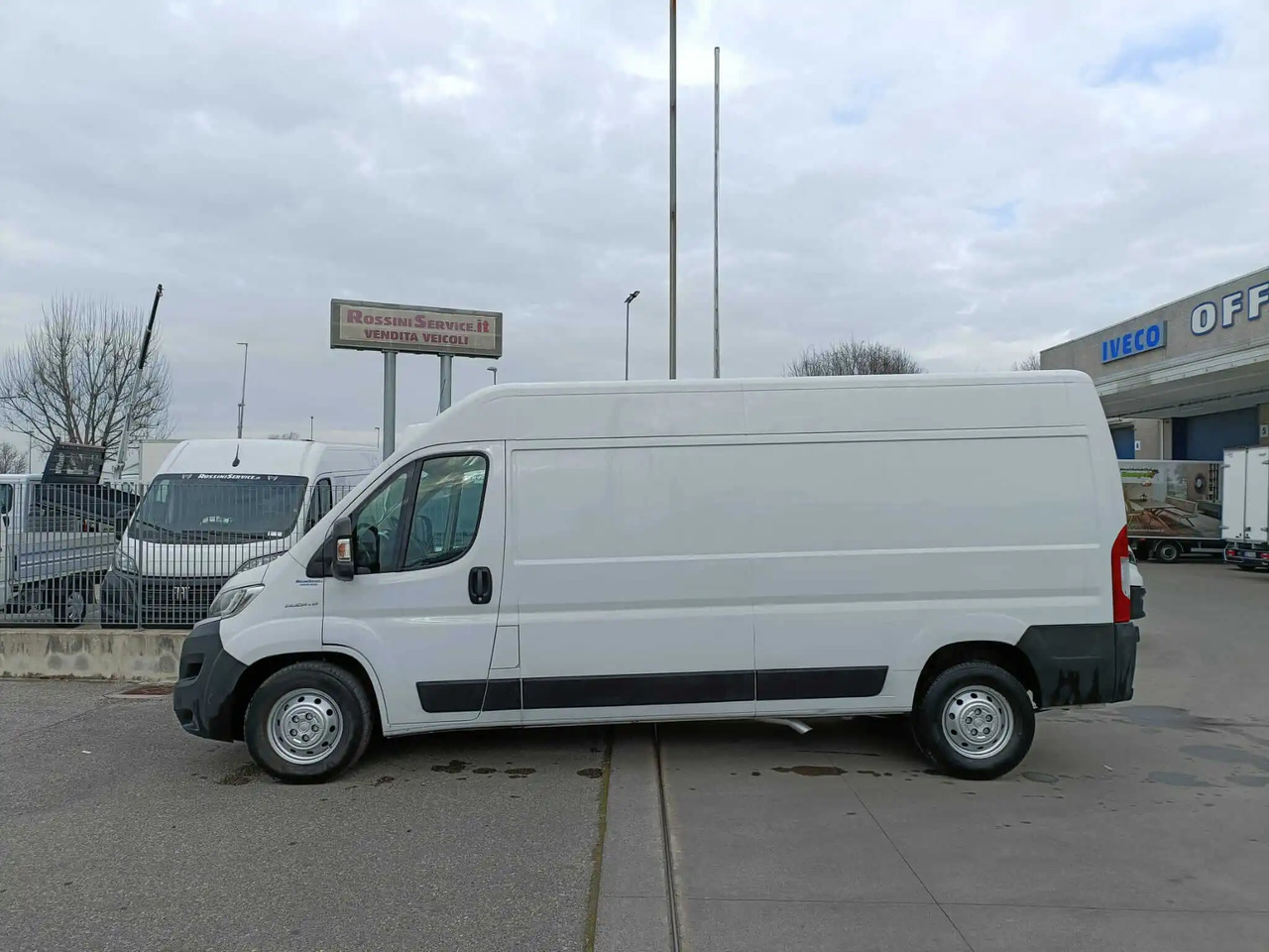 FIAT DUCATO 35 MAXI L3H2 - Fourgon utilitaire: photos 2 FIAT DUCATO 35 MAXI L3H2 - Fourgon utilitaire: photos 2