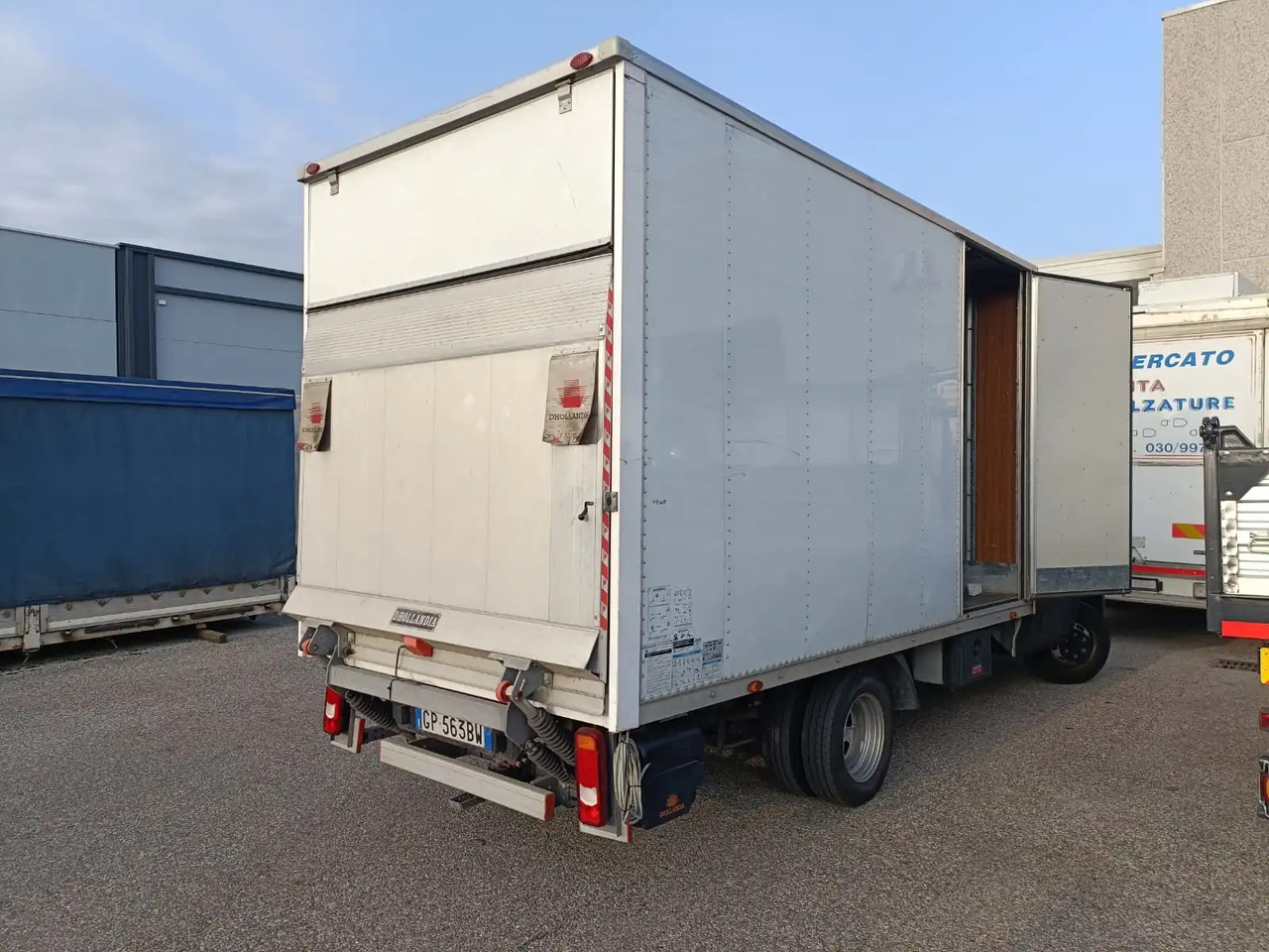 FURGONATO BOX - Carrosserie fourgon: photos 1 FURGONATO BOX - Carrosserie fourgon: photos 1
