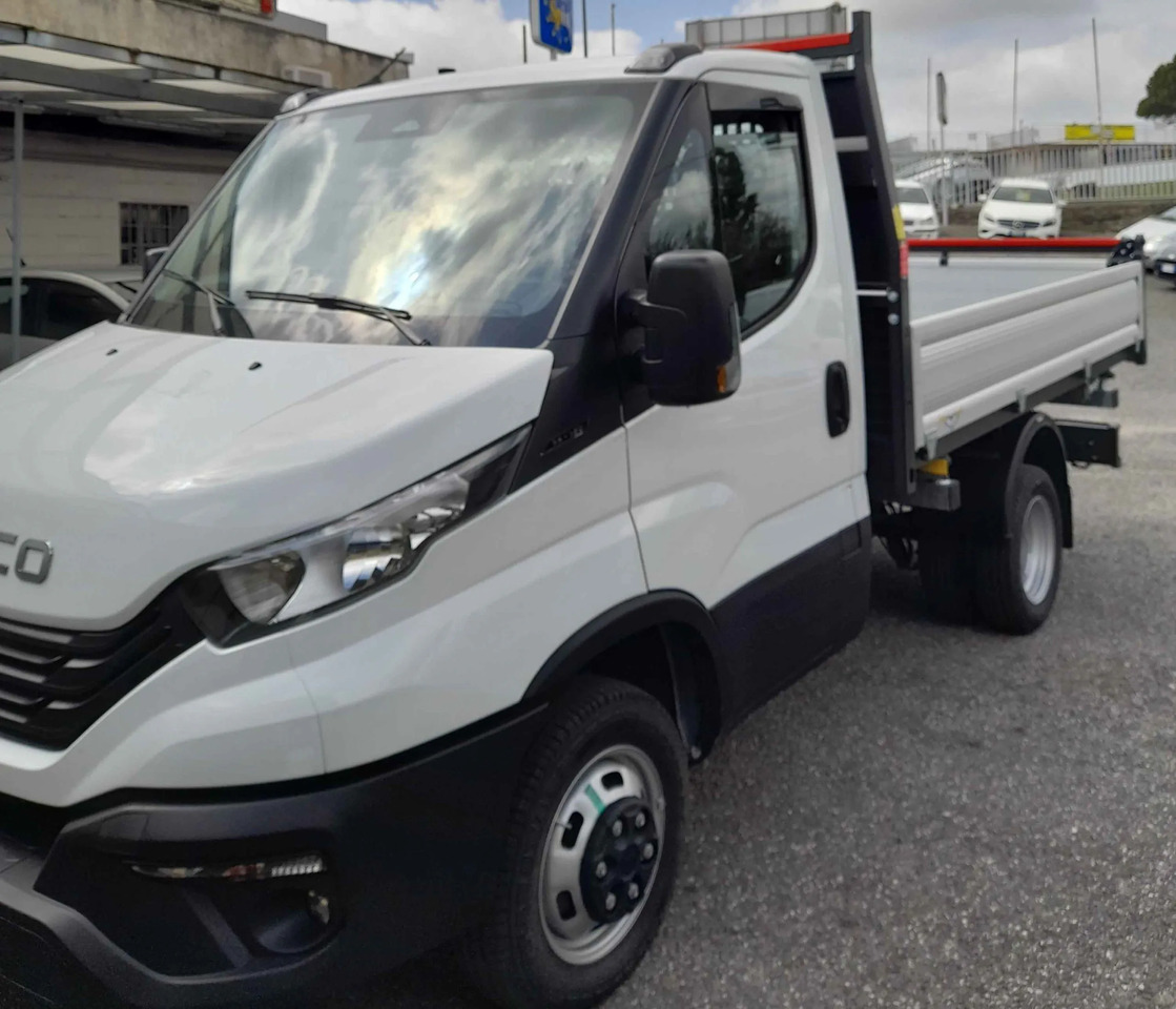 IVECO DAILY 35C12 2.3 RIBALTABILE 2025 NUOVO - Véhicule utilitaire benne: photos 1 IVECO DAILY 35C12 2.3 RIBALTABILE 2025 NUOVO - Véhicule utilitaire benne: photos 1