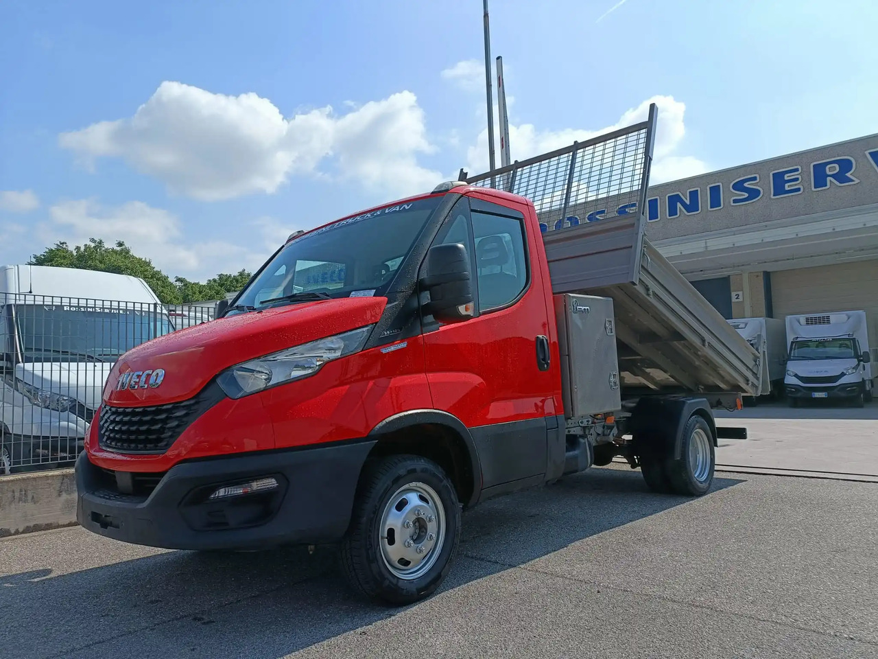 IVECO DAILY 35C12 RIBALTABILE - Véhicule utilitaire benne: photos 3 IVECO DAILY 35C12 RIBALTABILE - Véhicule utilitaire benne: photos 3