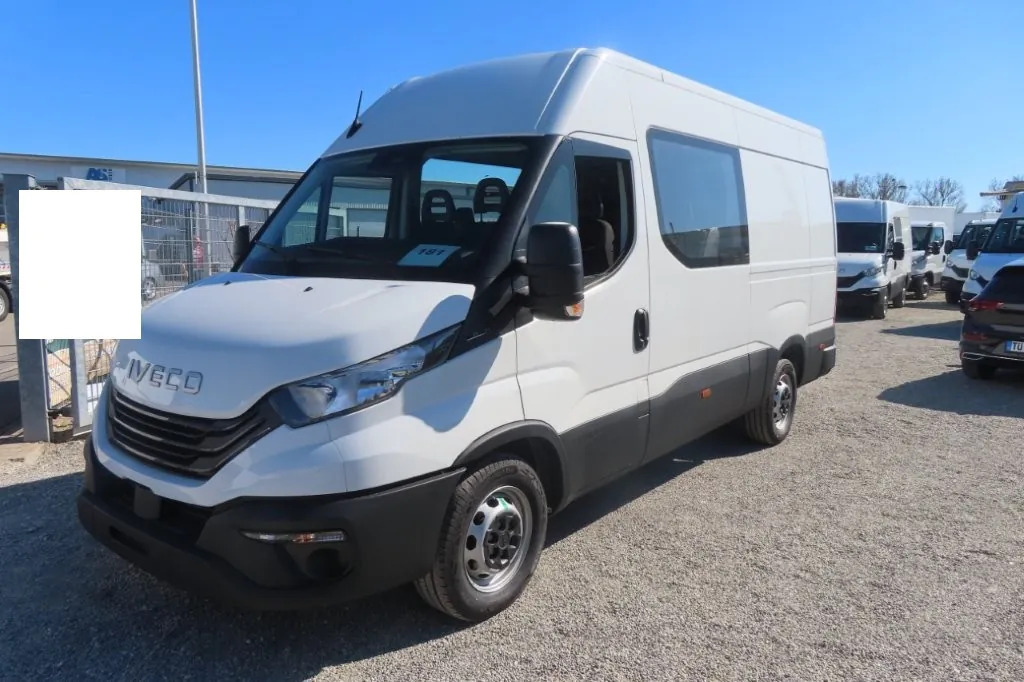 IVECO DAILY 35S14 7 POSTI - Minibus, Transport de personnes: photos 2 IVECO DAILY 35S14 7 POSTI - Minibus, Transport de personnes: photos 2