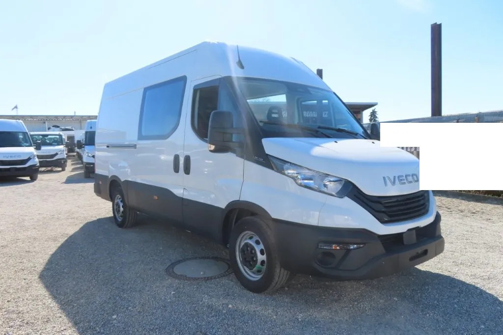 IVECO DAILY 35S14 7 POSTI - Minibus, Transport de personnes: photos 1 IVECO DAILY 35S14 7 POSTI - Minibus, Transport de personnes: photos 1