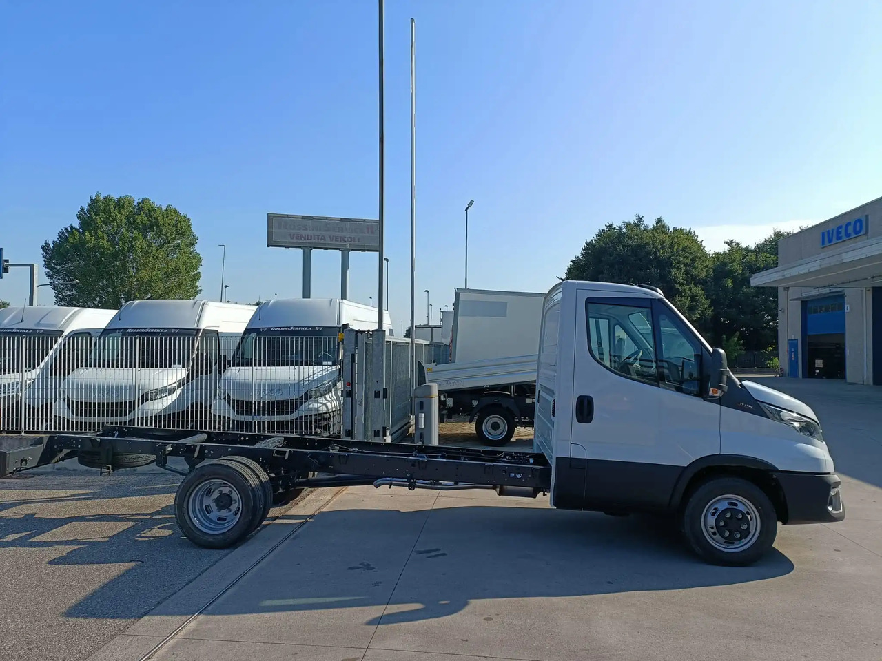 IVECO DAILY 60C18 A TELAIO KM 0 - Châssis cabine: photos 4 IVECO DAILY 60C18 A TELAIO KM 0 - Châssis cabine: photos 4