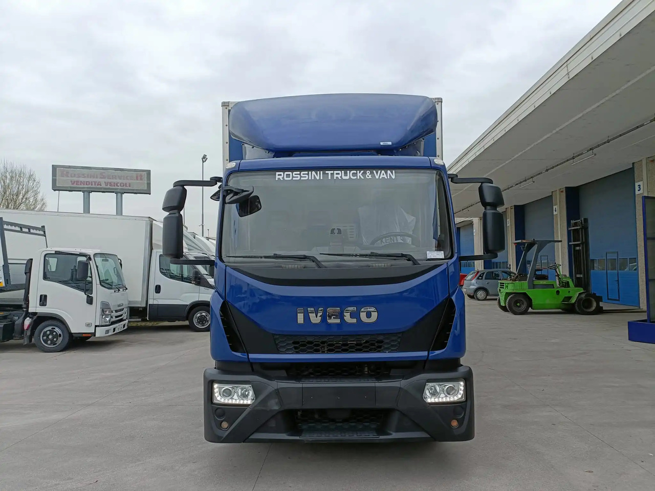 IVECO EUROCARGO 120E22 - Camion fourgon: photos 5 IVECO EUROCARGO 120E22 - Camion fourgon: photos 5