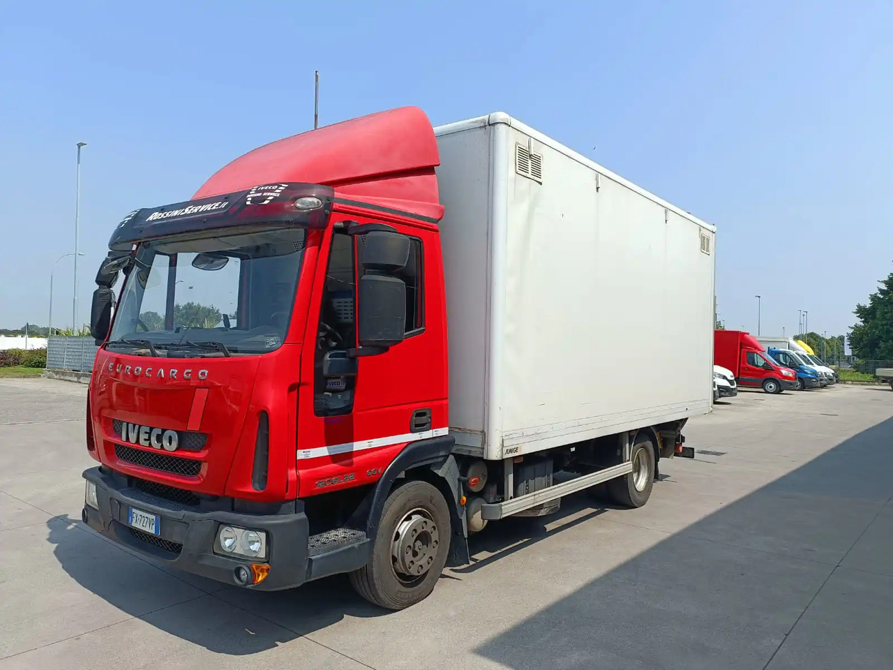 IVECO EUROCARGO 120EL22 - Camion fourgon: photos 3 IVECO EUROCARGO 120EL22 - Camion fourgon: photos 3