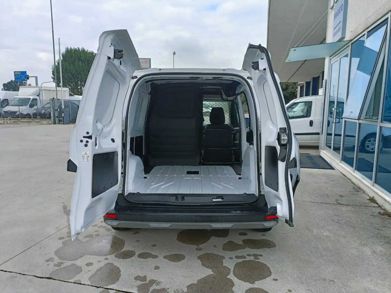 RENAULT KANGOO EV45 – 100% ELETTRICO - Fourgon utilitaire, Utilitaire électrique: photos 3 RENAULT KANGOO EV45 – 100% ELETTRICO - Fourgon utilitaire, Utilitaire électrique: photos 3