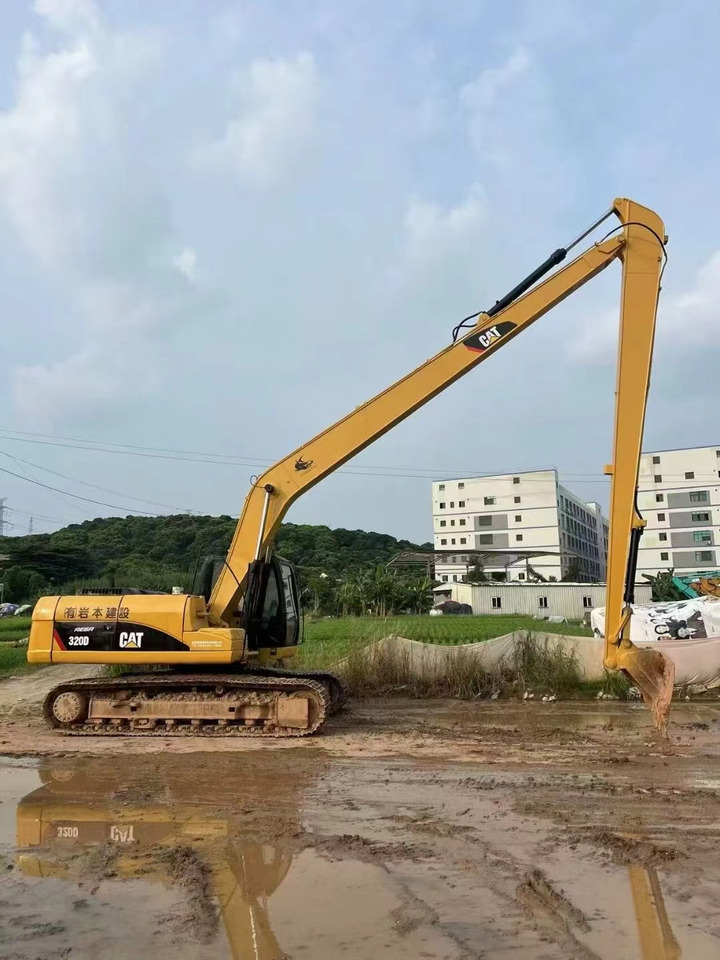 CAT 320D Extended Arm - Pelle sur chenille: photos 1 CAT 320D Extended Arm - Pelle sur chenille: photos 1