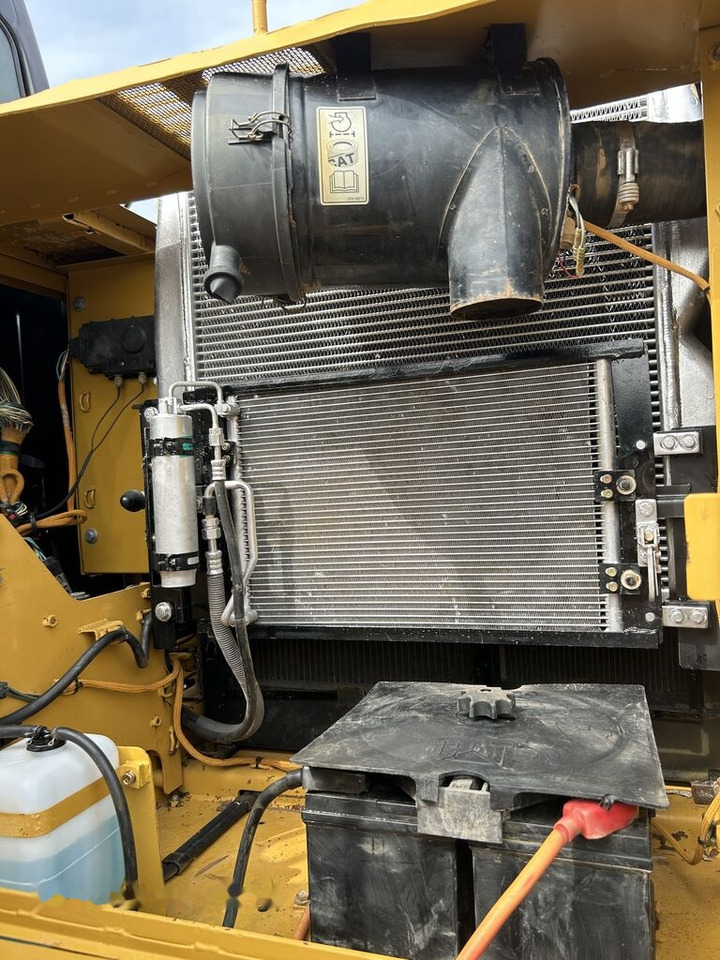 Pelle sur chenille Caterpillar 315D2 GC: photos 9