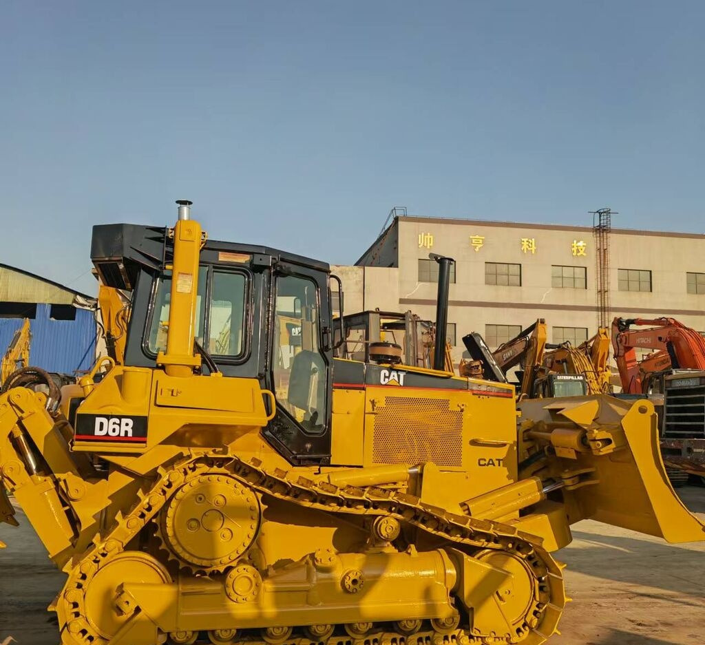 Caterpillar D6R - Bulldozer: photos 5 Caterpillar D6R - Bulldozer: photos 5