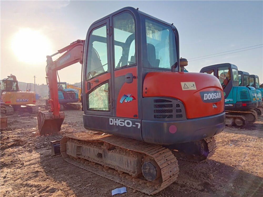 Doosan DH60-7 - Mini pelle: photos 4 Doosan DH60-7 - Mini pelle: photos 4