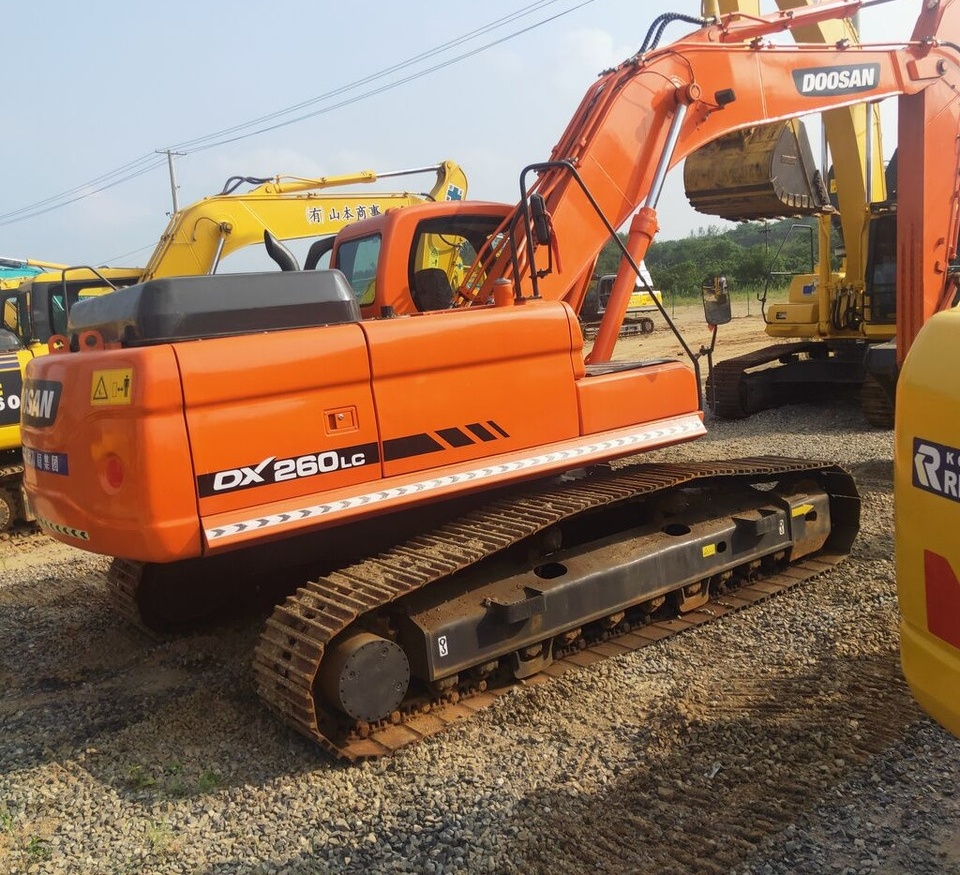 Doosan DX260LC - Pelle sur chenille: photos 4 Doosan DX260LC - Pelle sur chenille: photos 4