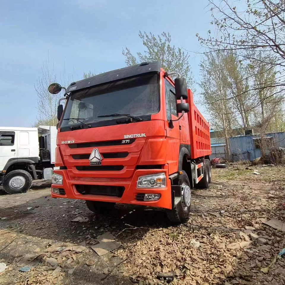 HOWO 371 6X4 - Camion benne: photos 3 HOWO 371 6X4 - Camion benne: photos 3