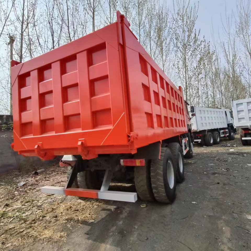 HOWO 371 6X4 - Camion benne: photos 5 HOWO 371 6X4 - Camion benne: photos 5