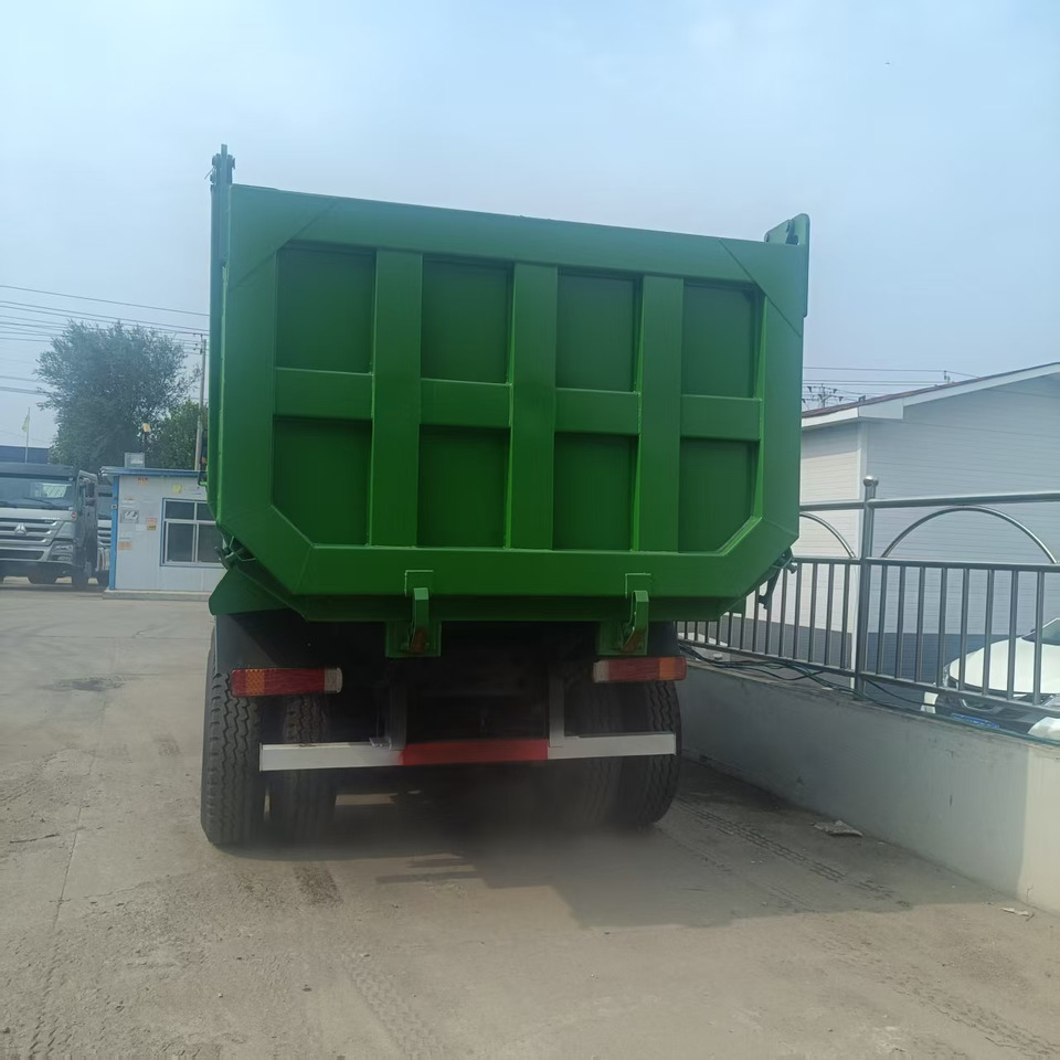 HOWO 371 6X4 - Camion benne: photos 4 HOWO 371 6X4 - Camion benne: photos 4