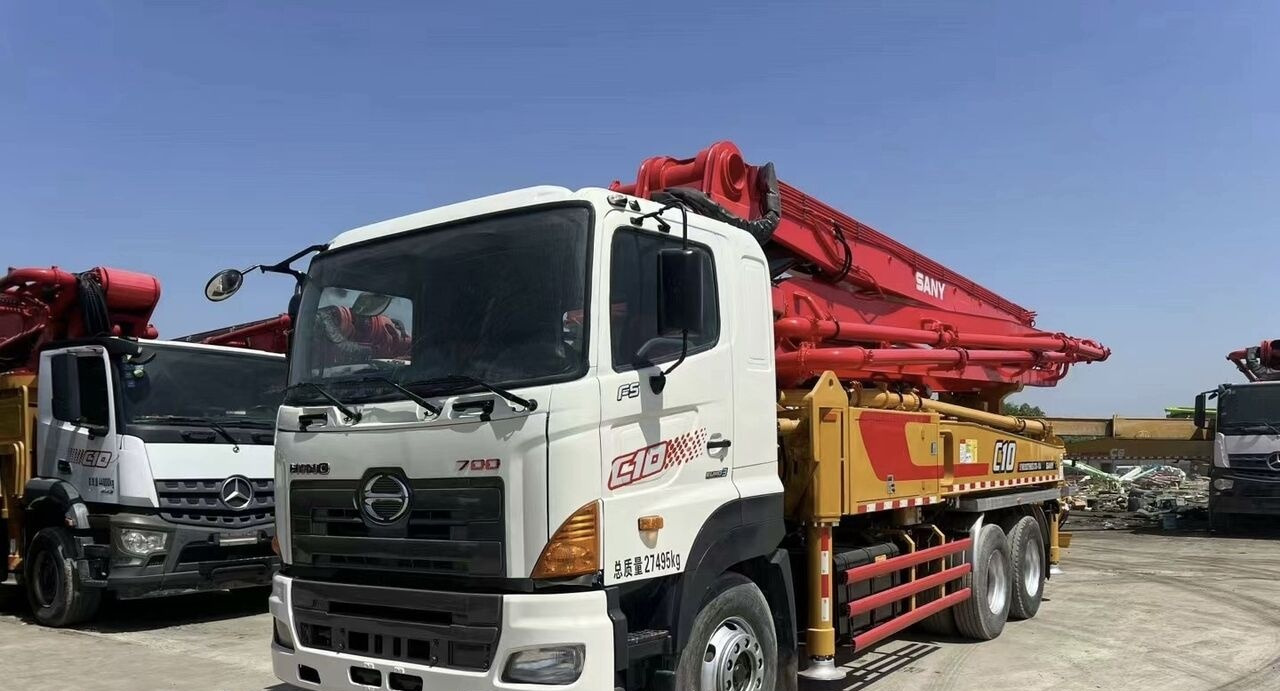 Hino Sany on chassis - Camion pompe: photos 1 Hino Sany on chassis - Camion pompe: photos 1