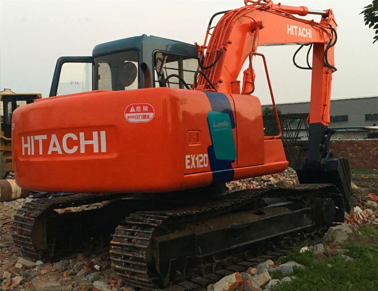 Hitachi EX120-3 - Pelle sur chenille: photos 4 Hitachi EX120-3 - Pelle sur chenille: photos 4