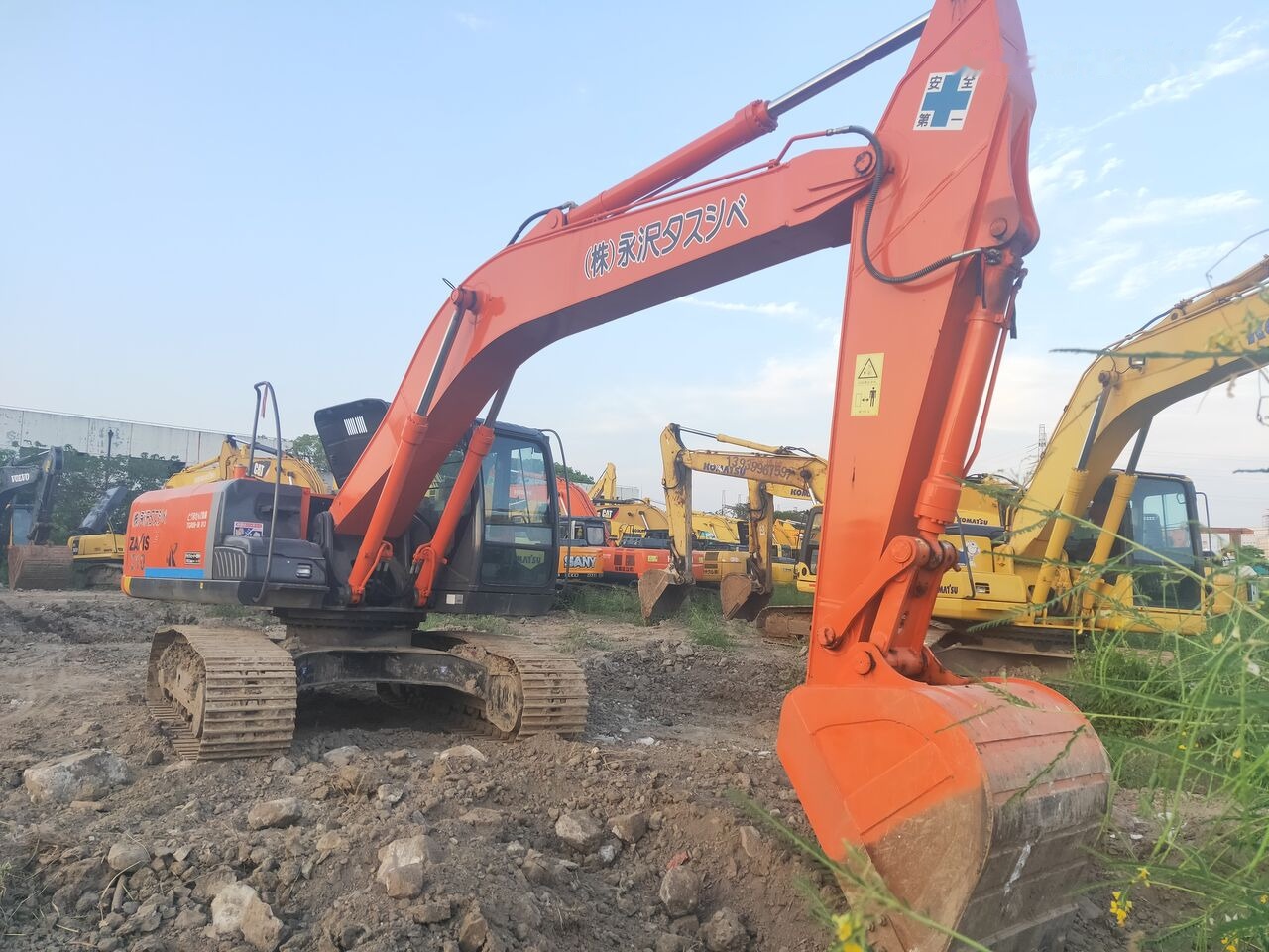 Hitachi ZX210 - Pelle sur chenille: photos 4 Hitachi ZX210 - Pelle sur chenille: photos 4
