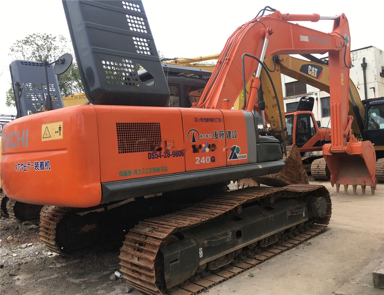 Hitachi ZX240-3G - Pelle sur chenille: photos 4 Hitachi ZX240-3G - Pelle sur chenille: photos 4