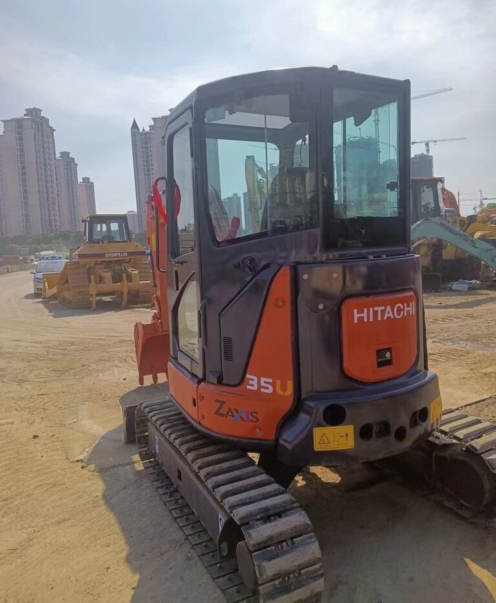 Hitachi ZX35-5A - Mini pelle: photos 4 Hitachi ZX35-5A - Mini pelle: photos 4