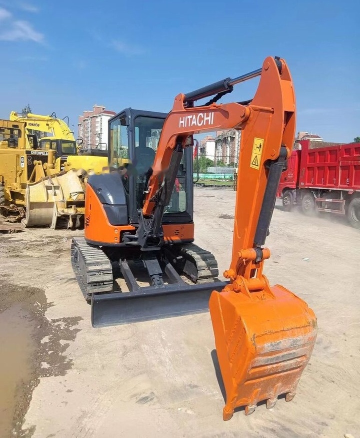 Hitachi ZX35-5A - Mini pelle: photos 3 Hitachi ZX35-5A - Mini pelle: photos 3