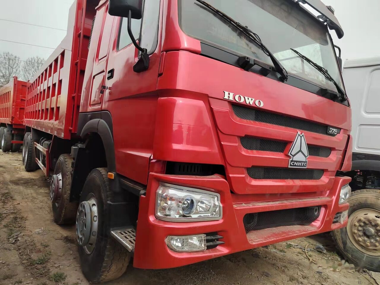 Howo 375 8x4 - Camion benne: photos 1 Howo 375 8x4 - Camion benne: photos 1