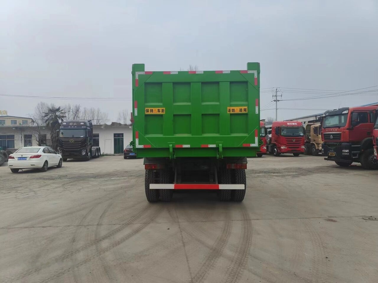 Howo G7W - Camion benne: photos 3 Howo G7W - Camion benne: photos 3