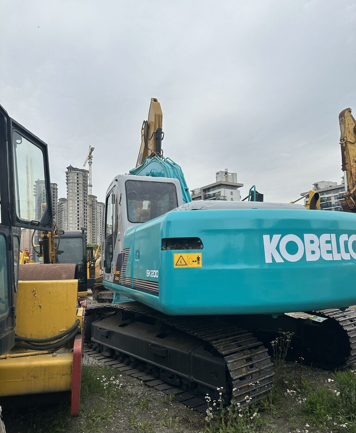 Kobelco SK200 - Pelle sur chenille: photos 1 Kobelco SK200 - Pelle sur chenille: photos 1