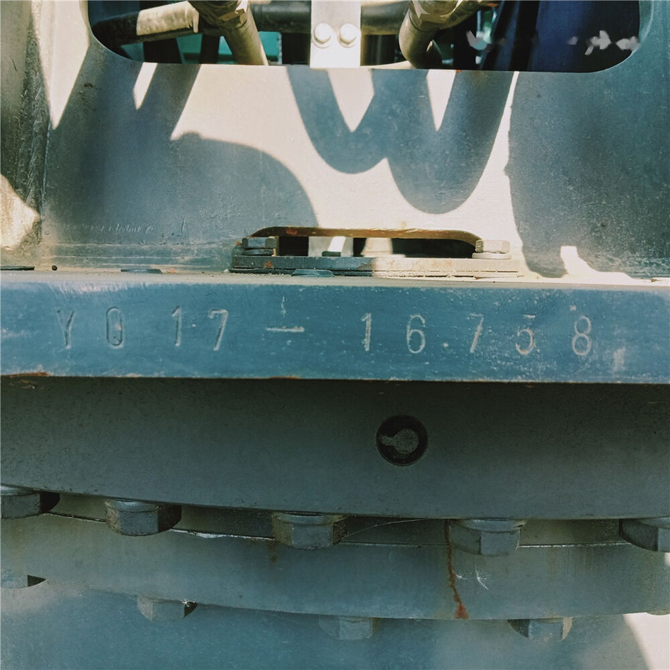 Kobelco SK200D - Pelle sur chenille: photos 2 Kobelco SK200D - Pelle sur chenille: photos 2