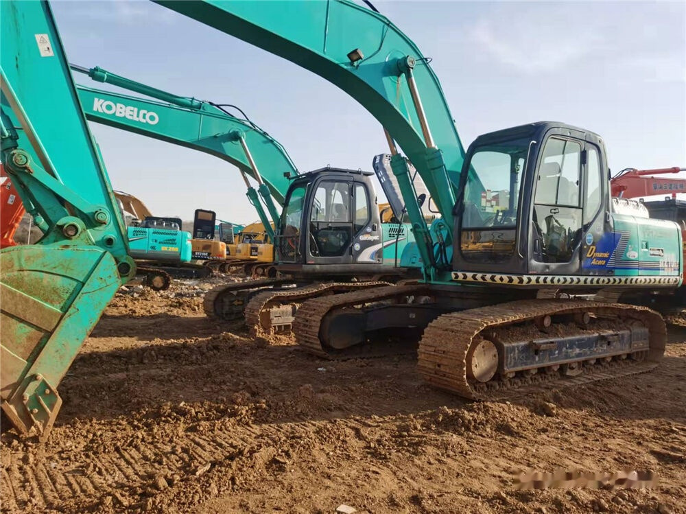 Kobelco SK210LC - Pelle sur chenille: photos 4 Kobelco SK210LC - Pelle sur chenille: photos 4