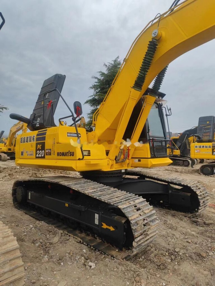 Komatsu PC220-8 - Pelle sur chenille: photos 3 Komatsu PC220-8 - Pelle sur chenille: photos 3