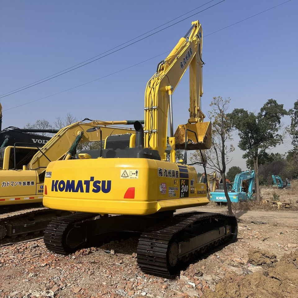 Komatsu PC240-8 - Pelle sur chenille: photos 2 Komatsu PC240-8 - Pelle sur chenille: photos 2