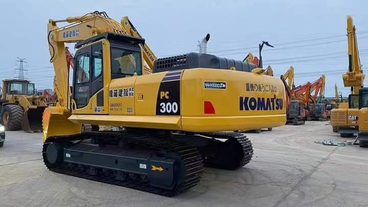 Komatsu PC300 - Pelle sur chenille: photos 3 Komatsu PC300 - Pelle sur chenille: photos 3