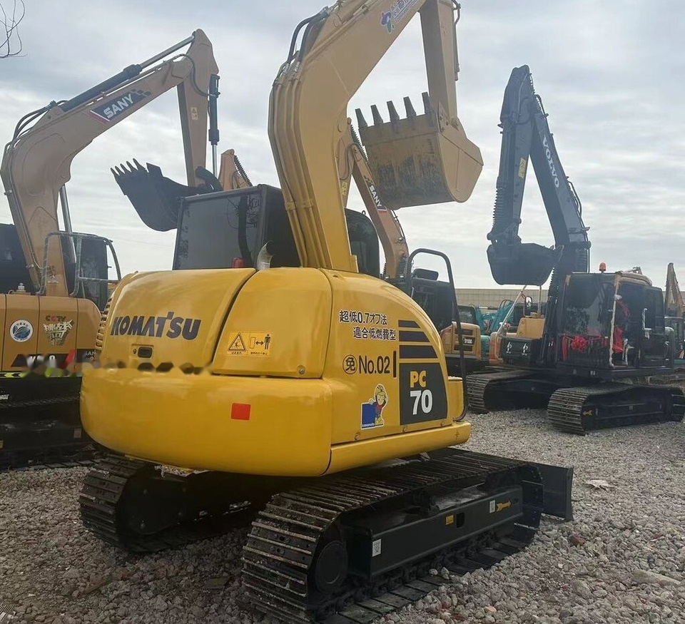 Komatsu PC70 - Mini pelle: photos 1 Komatsu PC70 - Mini pelle: photos 1