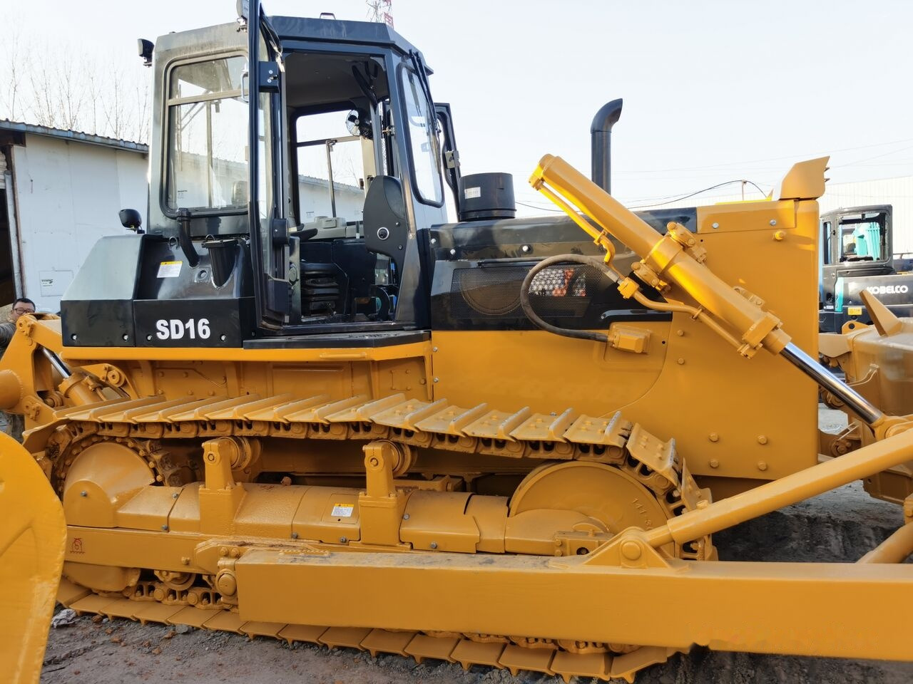 Shantui S16 - Bulldozer: photos 1 Shantui S16 - Bulldozer: photos 1