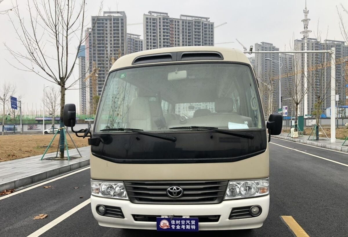 Toyota Coaster - Bus interurbain: photos 3 Toyota Coaster - Bus interurbain: photos 3