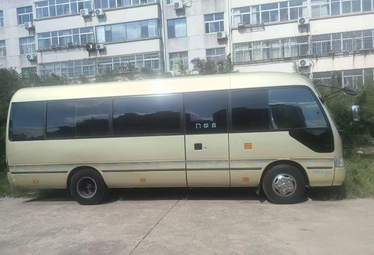 Toyota Coaster - Bus interurbain: photos 2 Toyota Coaster - Bus interurbain: photos 2