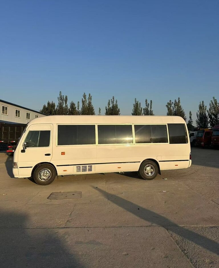 Toyota Coaster - Bus interurbain: photos 4 Toyota Coaster - Bus interurbain: photos 4