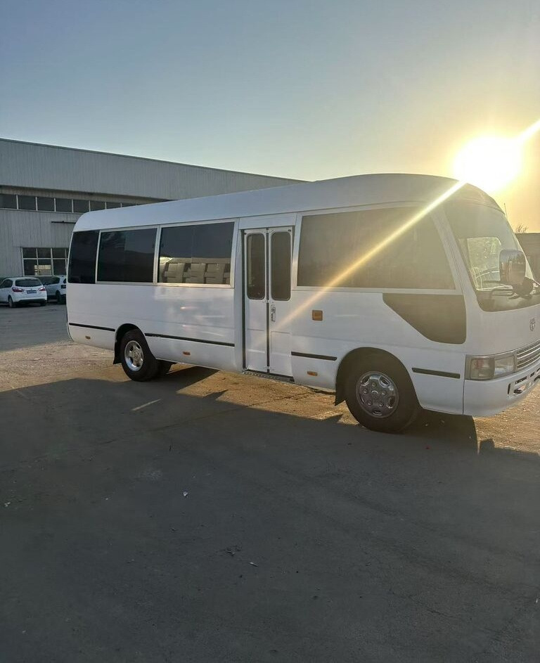 Toyota Coaster - Bus interurbain: photos 2 Toyota Coaster - Bus interurbain: photos 2