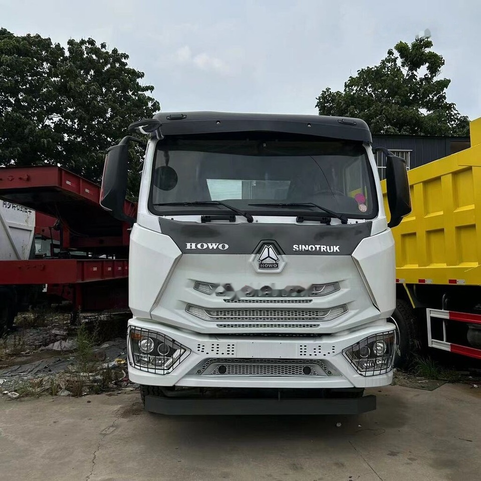 Howo Haohan - Tracteur routier: photos 1 Howo Haohan - Tracteur routier: photos 1