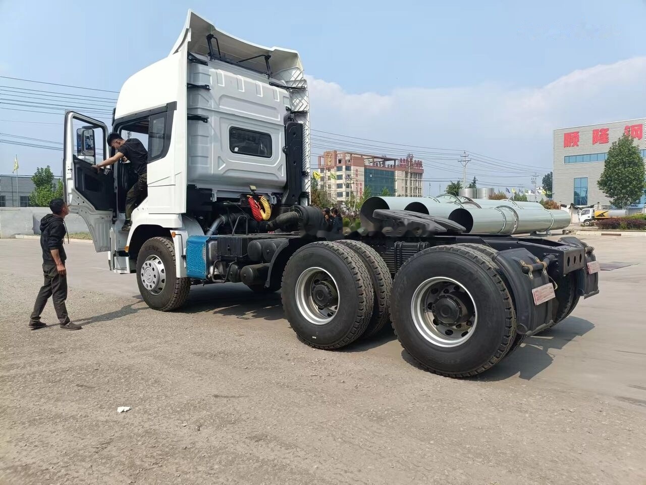 Shacman X3000 - Tracteur routier: photos 2 Shacman X3000 - Tracteur routier: photos 2
