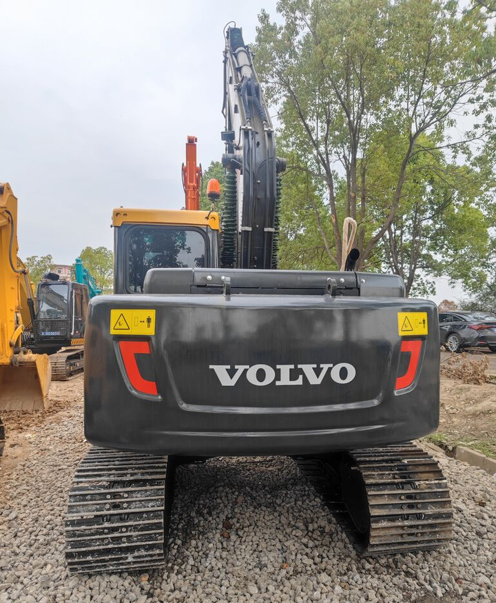 Volvo EC140DL - Pelle sur chenille: photos 4 Volvo EC140DL - Pelle sur chenille: photos 4
