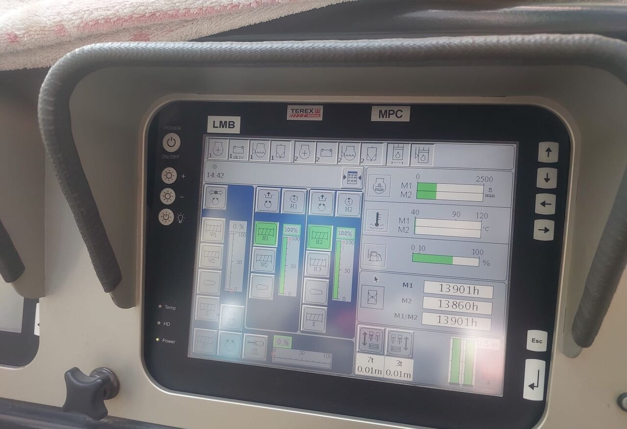 Terex Demag CC6800 - Grue sur chenilles: photos 3 Terex Demag CC6800 - Grue sur chenilles: photos 3