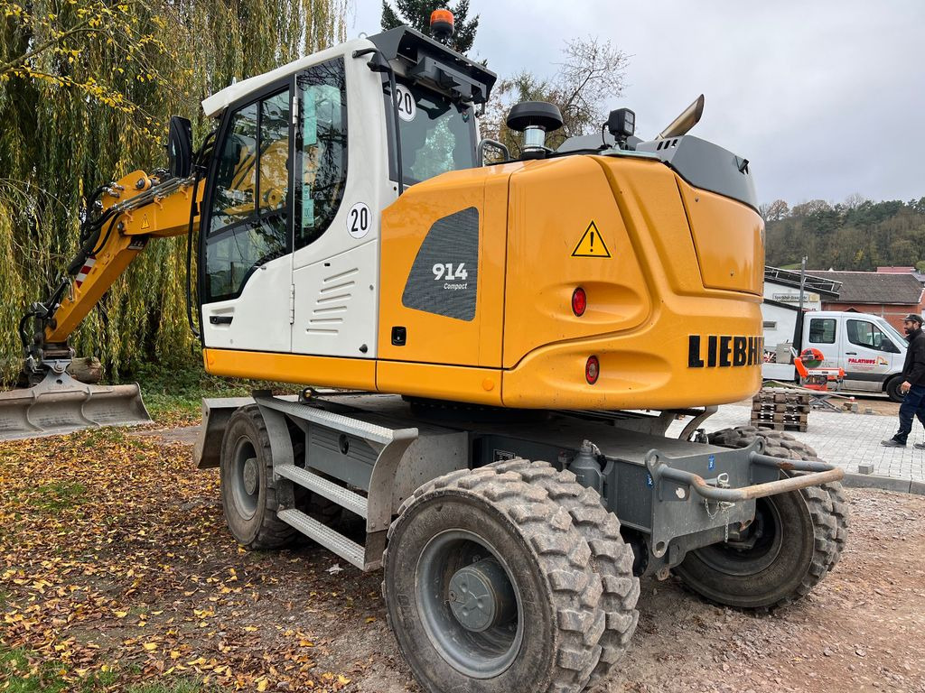 Liebherr A 914 Compact SW 33 Likufix - Pelle sur pneus: photos 2 Liebherr A 914 Compact SW 33 Likufix - Pelle sur pneus: photos 2