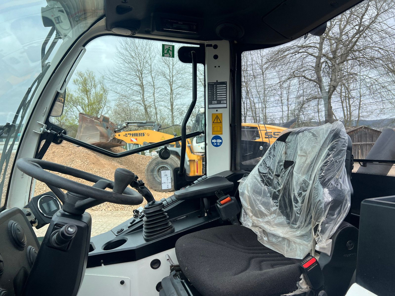 Liebherr L 504 Comp. TOP - Chargeuse sur pneus: photos 2 Liebherr L 504 Comp. TOP - Chargeuse sur pneus: photos 2