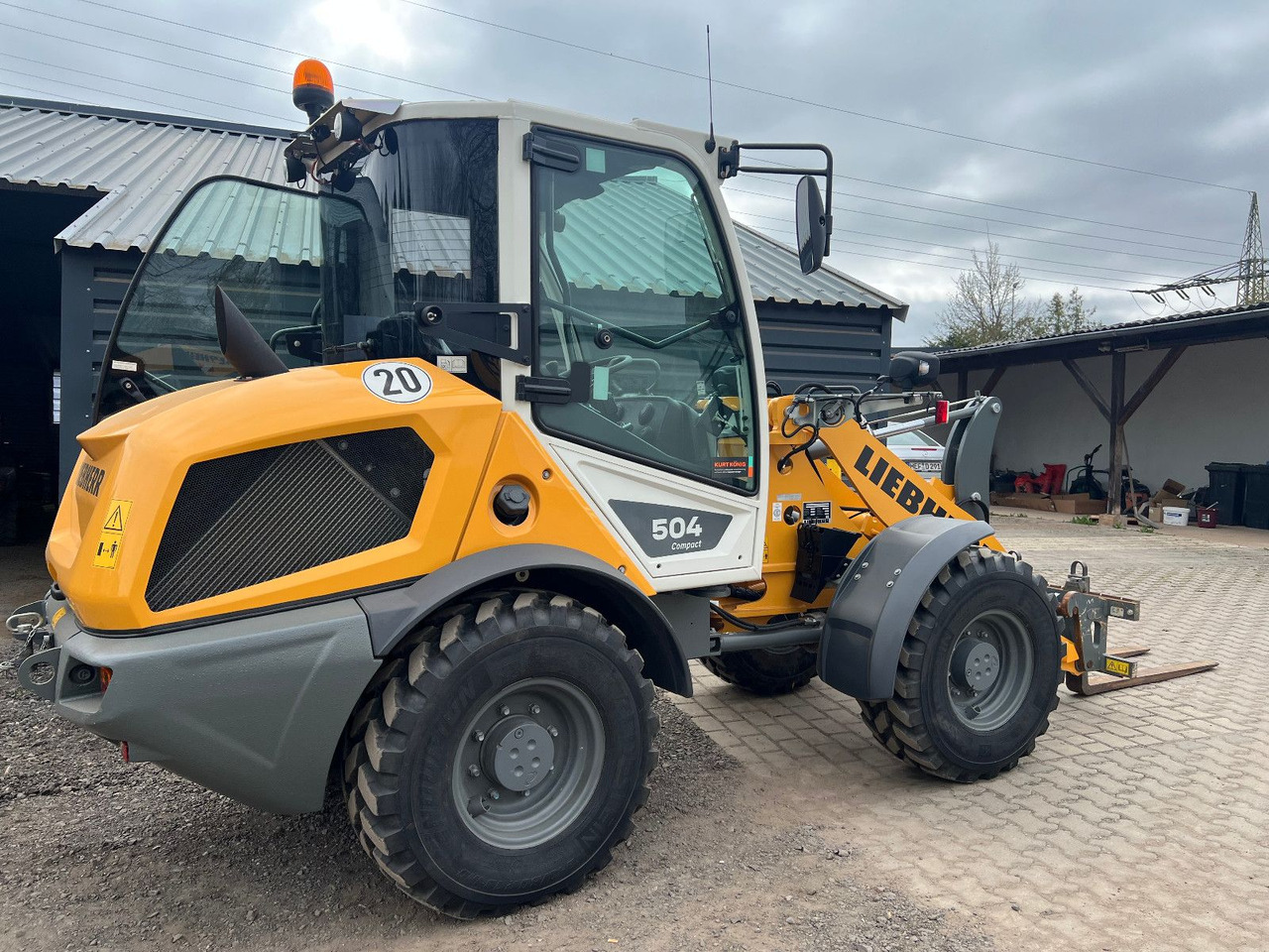 Liebherr L 504 Comp. TOP - Chargeuse sur pneus: photos 1 Liebherr L 504 Comp. TOP - Chargeuse sur pneus: photos 1