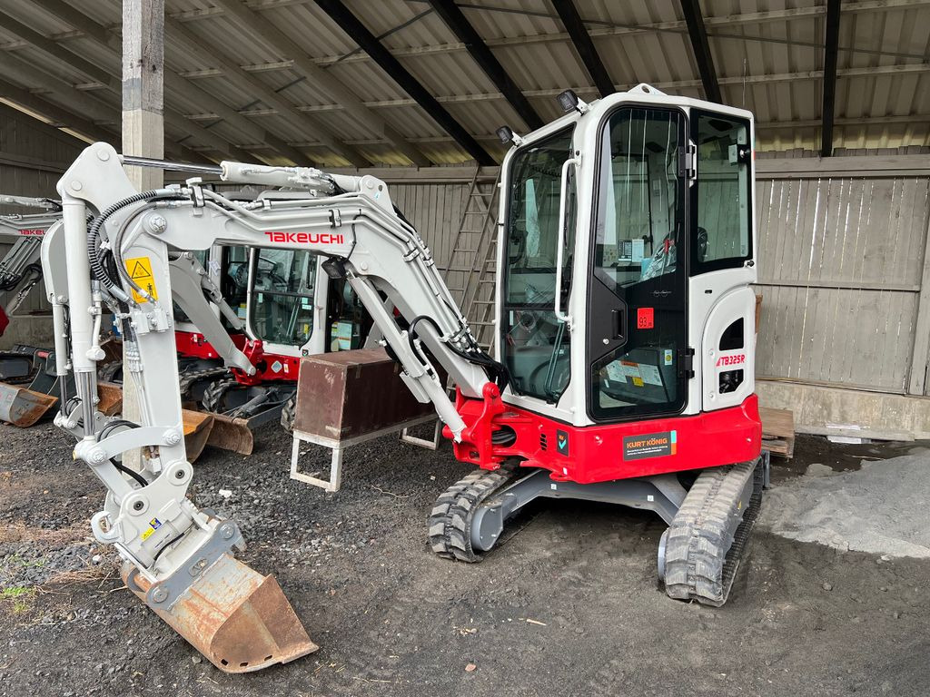 Takeuchi TB 325 RA - Powertilt V3 - Mini pelle: photos 1 Takeuchi TB 325 RA - Powertilt V3 - Mini pelle: photos 1